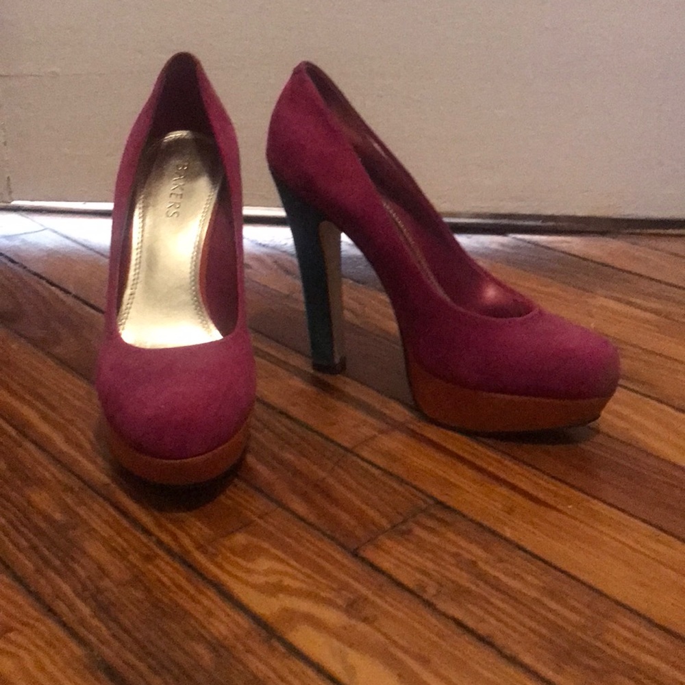 Tri-Color Bakers Pumps